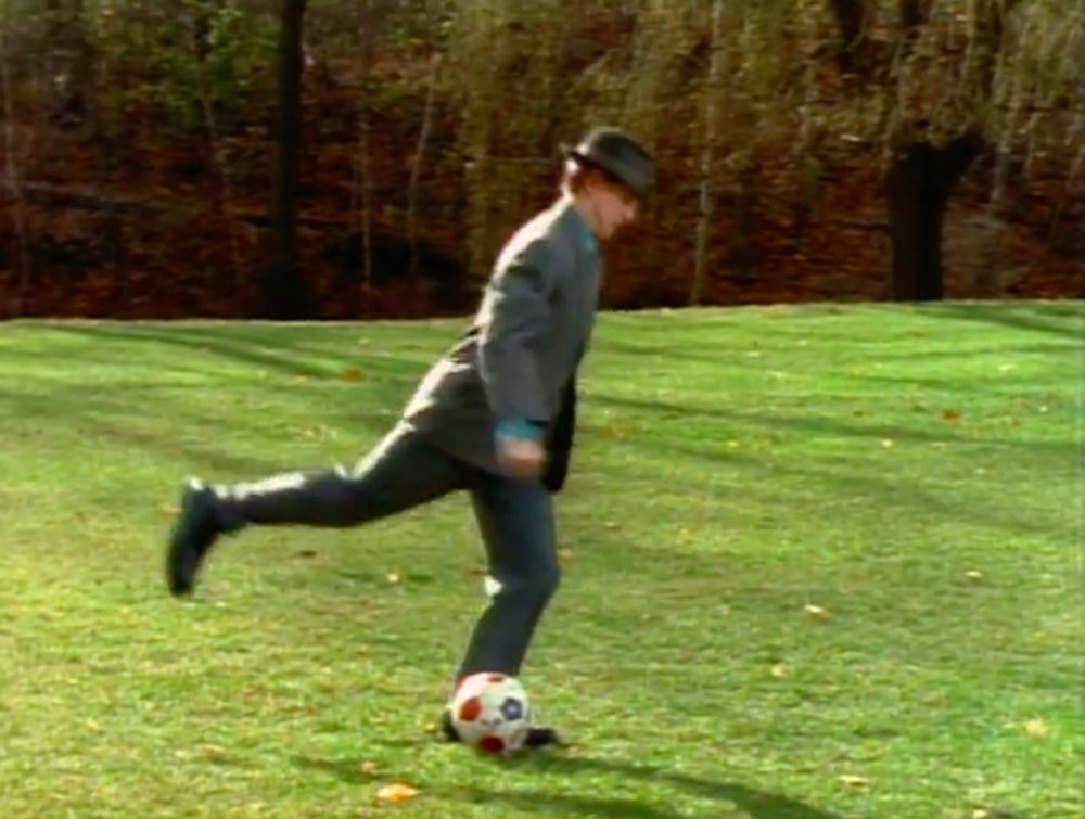 Screenshot from KITH sketch "M. Piedlourde Donne Un Coup De Pied Au Ballon (Mr. Heavyfoot Kicks A Ball)"