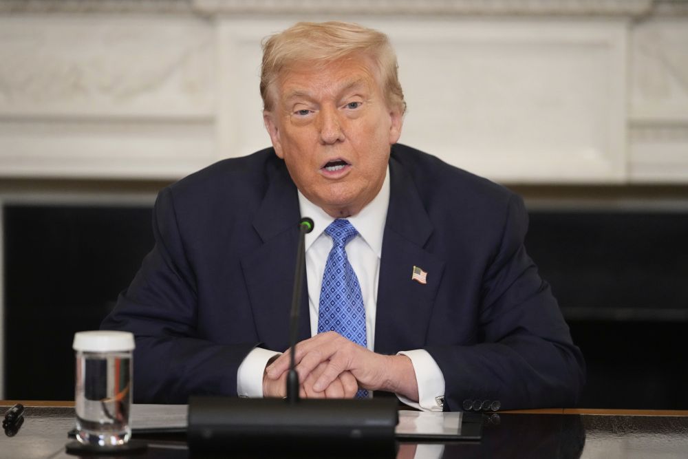 Trump said there would be a "swapping of territories" between Russia and Ukraine as he prepares for a high-stakes summit with Vladimir Putin.