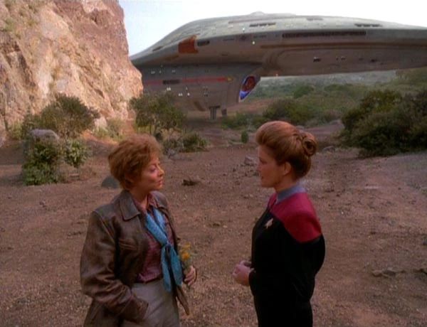 Image from the "Star Trek: Voyager" episode where Janeway and her crew discover Amelia Earhart on some far off planet.