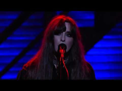 Beach House - Somewhere Tonight (live at Conan 15/12/15)