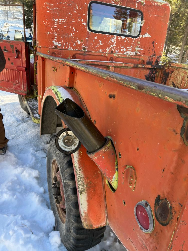 Another pic of the “filling sleeve”. 