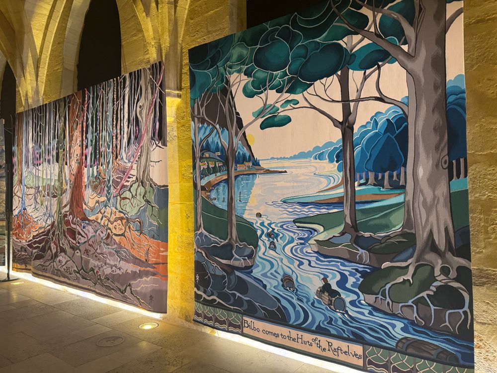 Quelques photos de l’expo #AubussonTisseTolkien qui démarre demain à Paris 