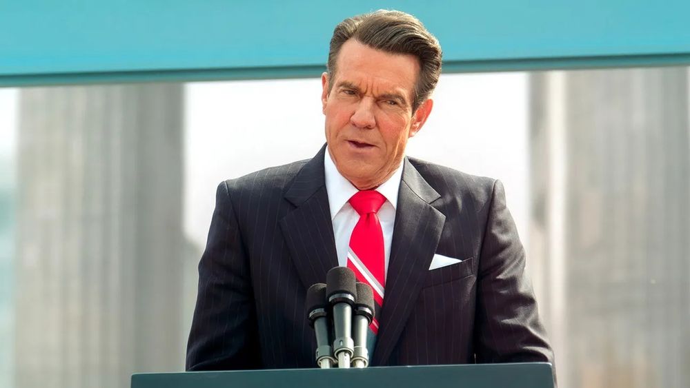 Dennis Quaid rejouant très mal le fameux "Tear down this wall"