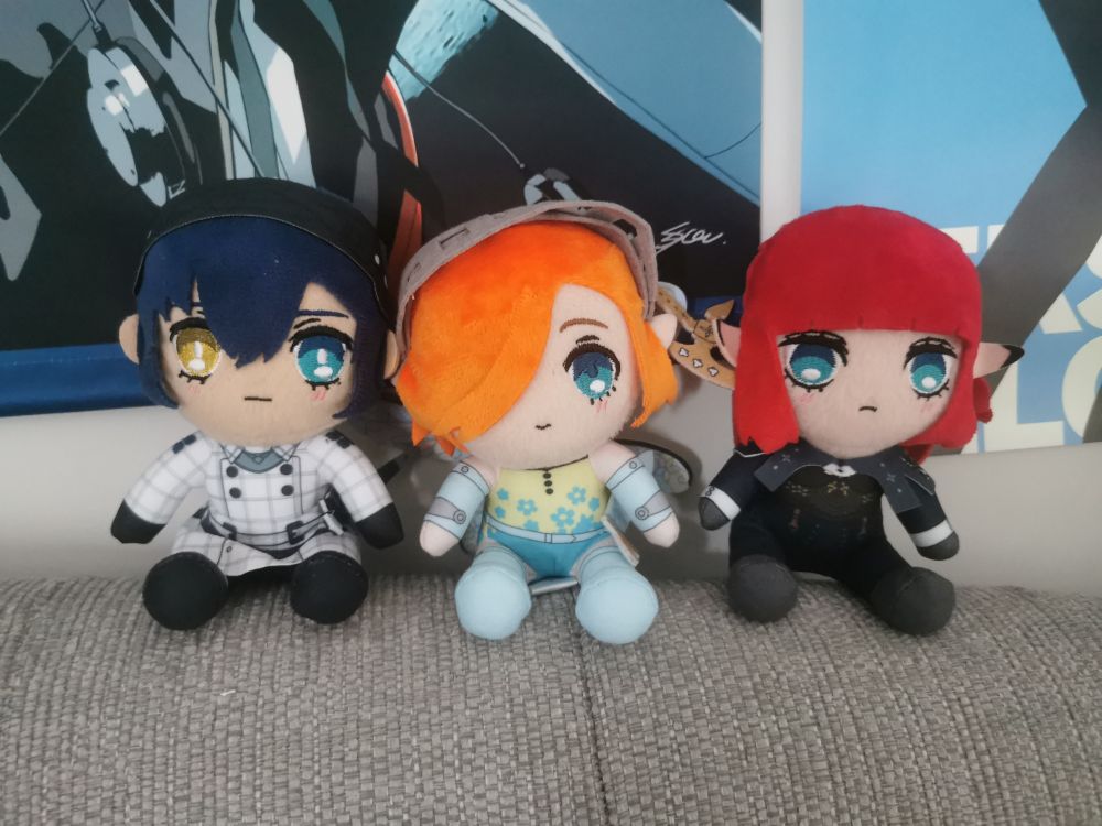 plushies of Will, Gallica and Hulkenberg from Metaphor Refantazio. 