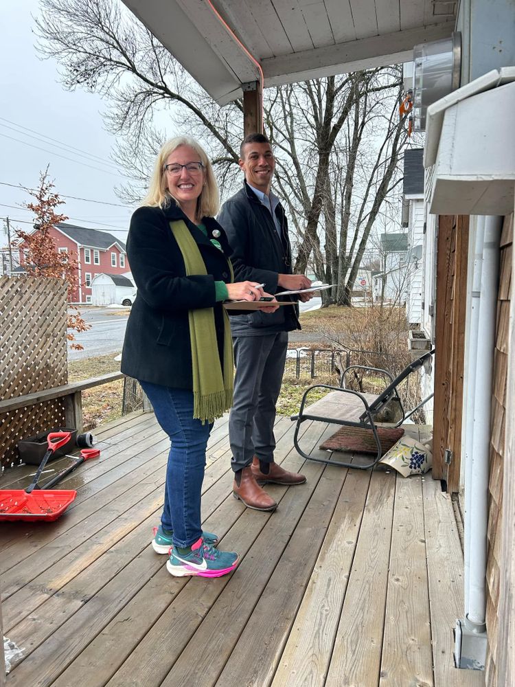 Canvassing with Green Party co-leader Jonathan Pedneault // Portes-à-portes avec Jonathan Pedneault, co-chef du Parti vert