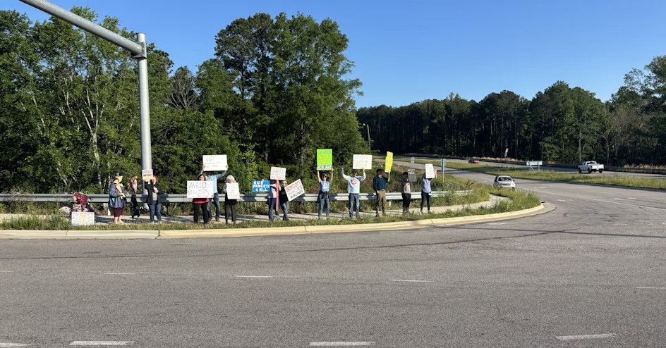 AVELO ✈️Airlines Protesters on street corner of exit from Raleigh Durham Airport NC
https://www.mobilize.us/mobilize/event/842518/