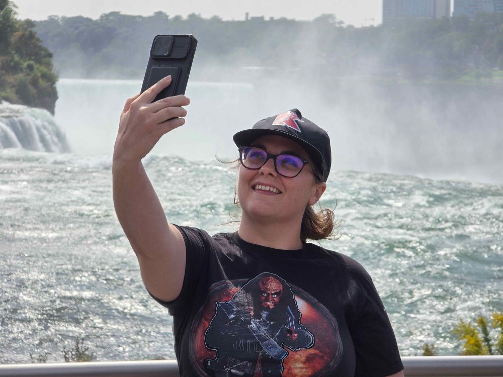 Buster taking a selfie at Niagara Falls