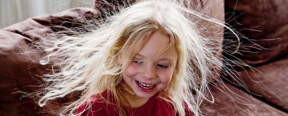 Physicists Finally Know What Creates Static Electricity, After Thousands of Years