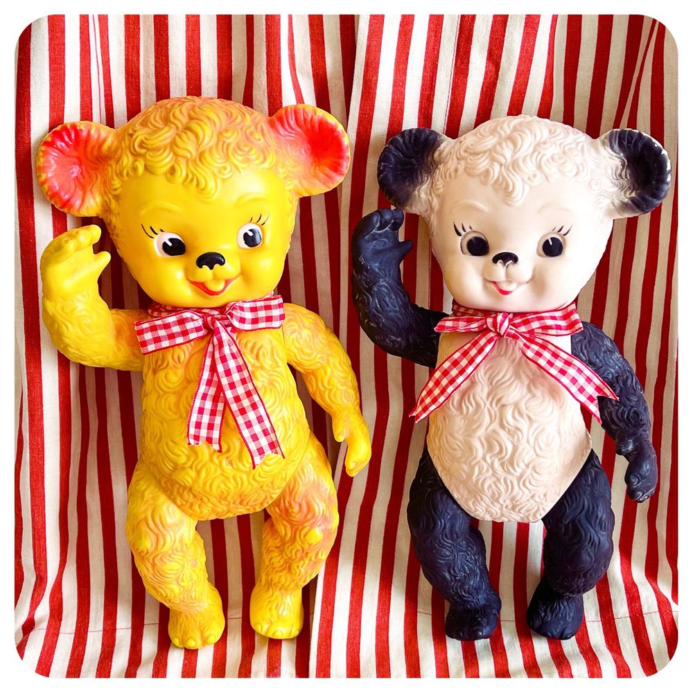 Canadian Viceroy vintage squeak toy bears with their elbows up