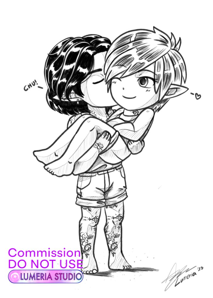 Chibi elezen holding up their chibi lover and giving them a kiss on the cheek.