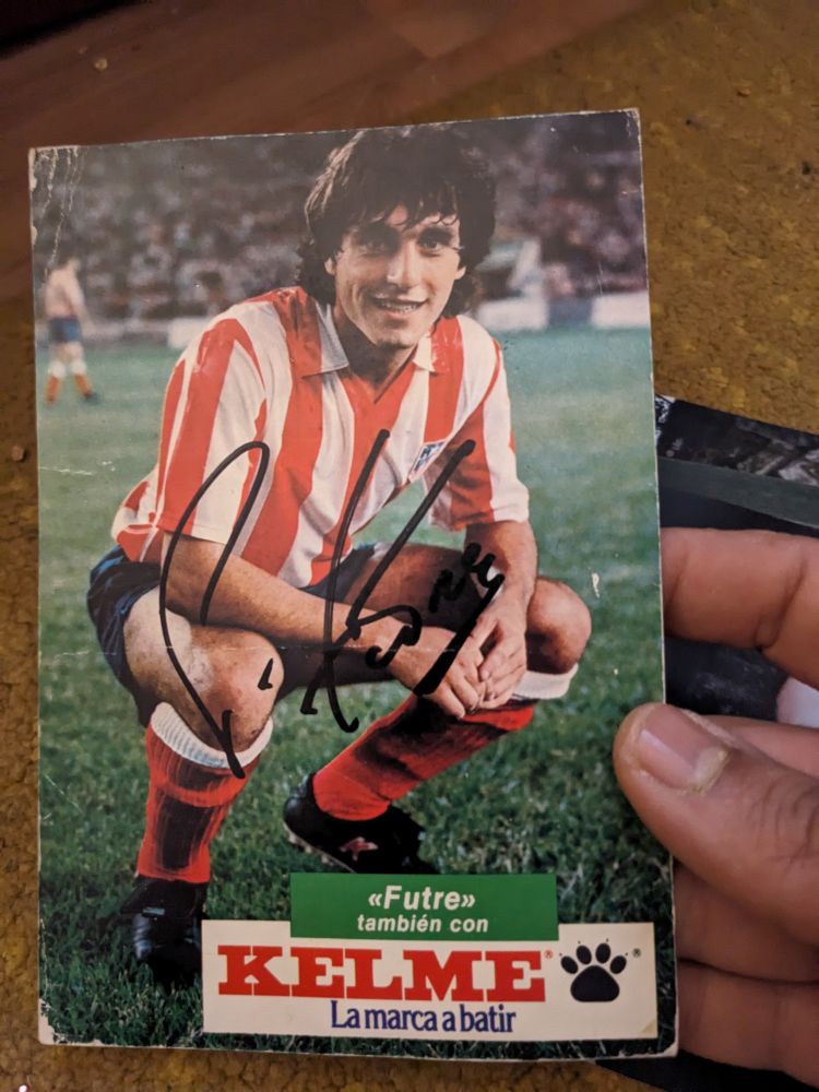 Publicidad de Paulo Futre, en el Atleti, para Kelme. Tiene autógrafo.