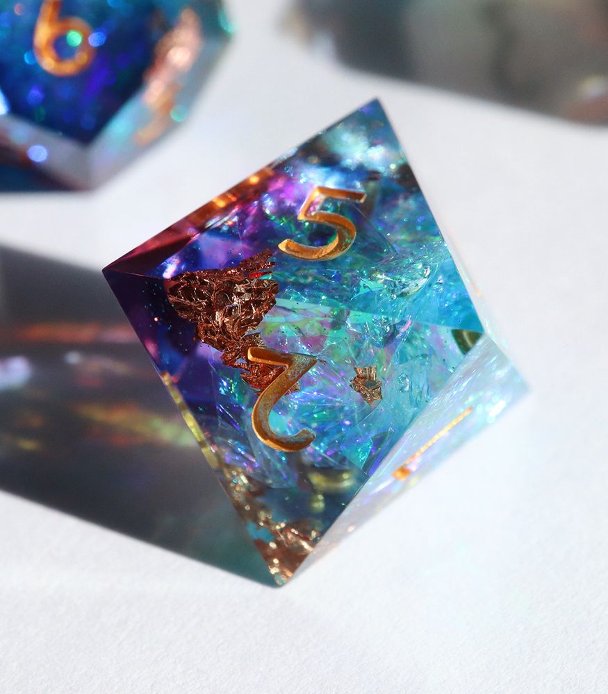 Closeup of the Nebula Patina D8.