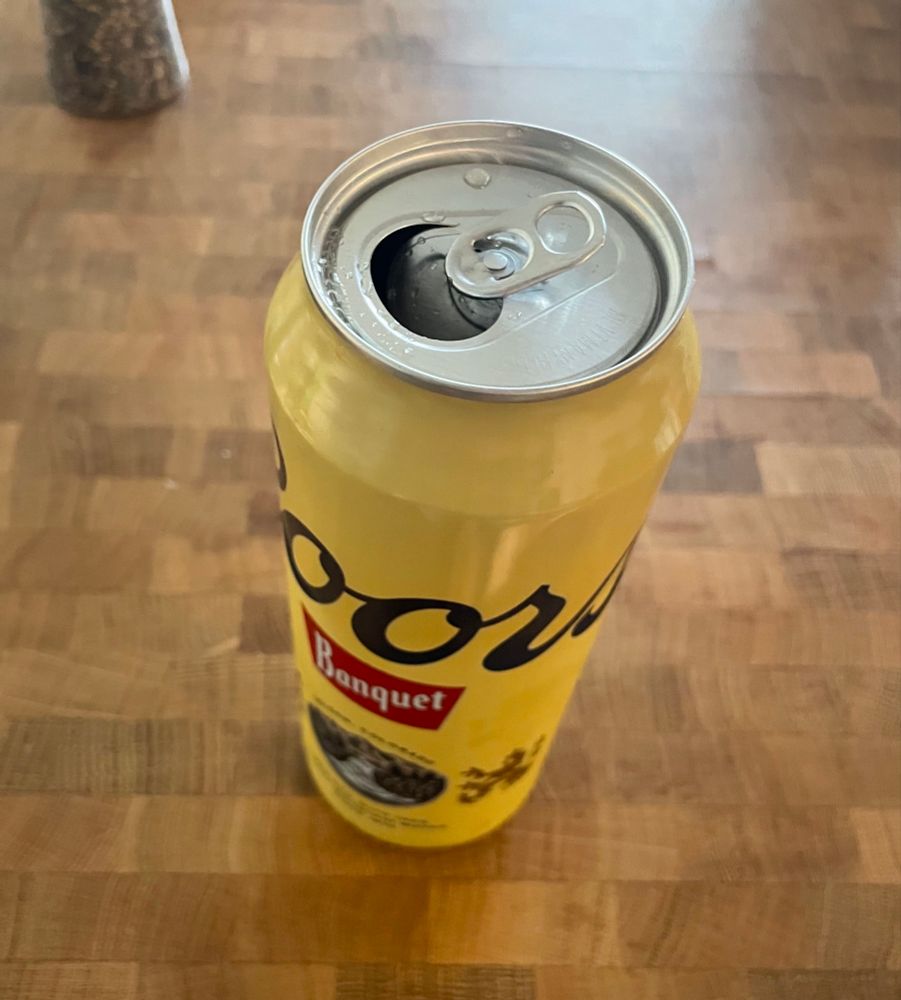 24 oz Coors Banquet