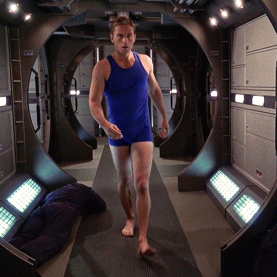 Trip Tucker wakes up in his undies and goes to find Ferengi who have taken over the ship
