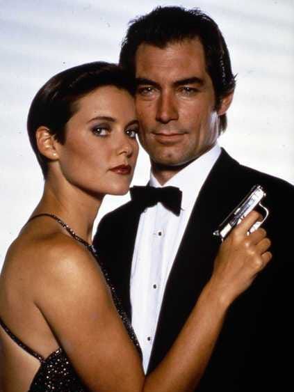 Pam Bouvier and James Bond in a promotional photo for Licence To Kill