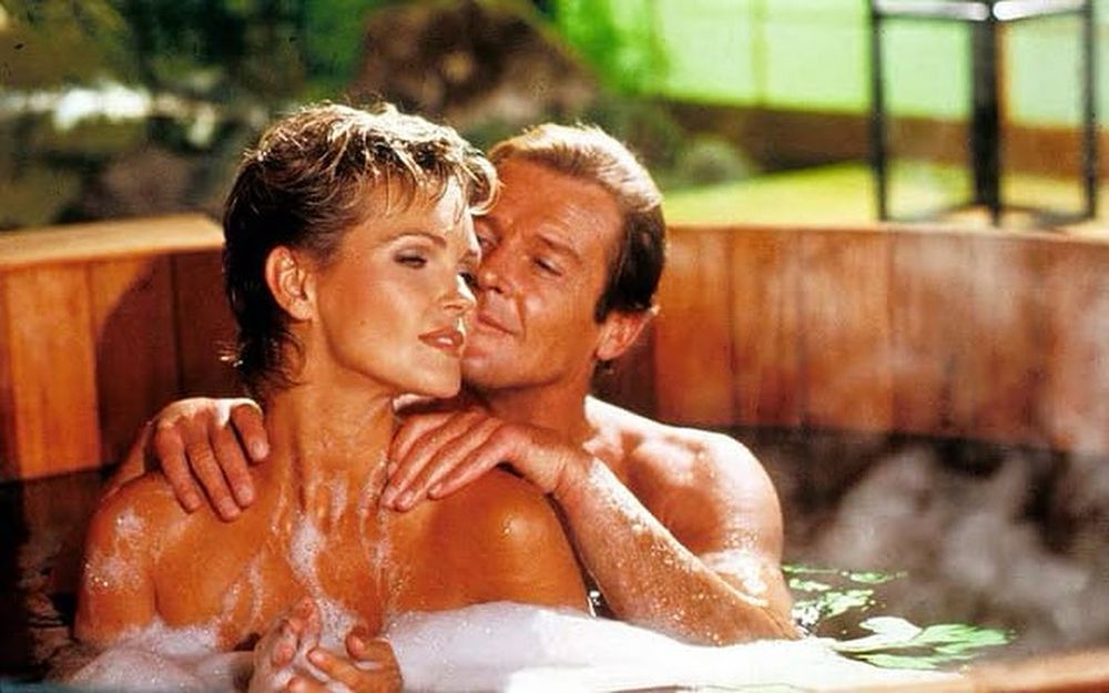 Bond and Pola Ivanova in a hot tub, A VIEW TO A KILL
