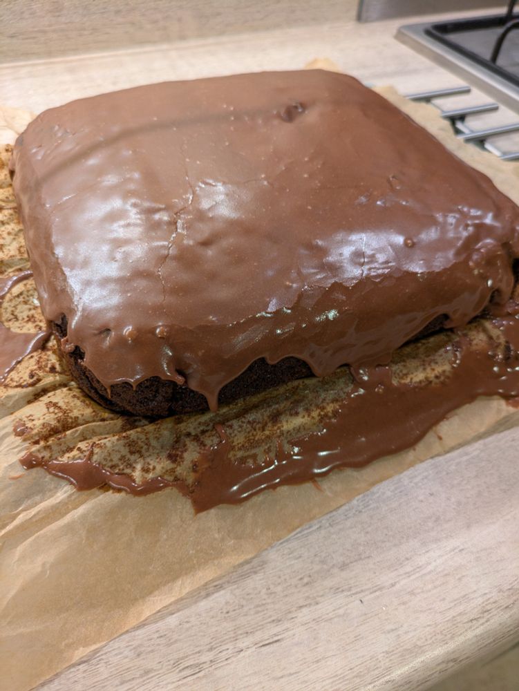 Chocolate gingerbread cake