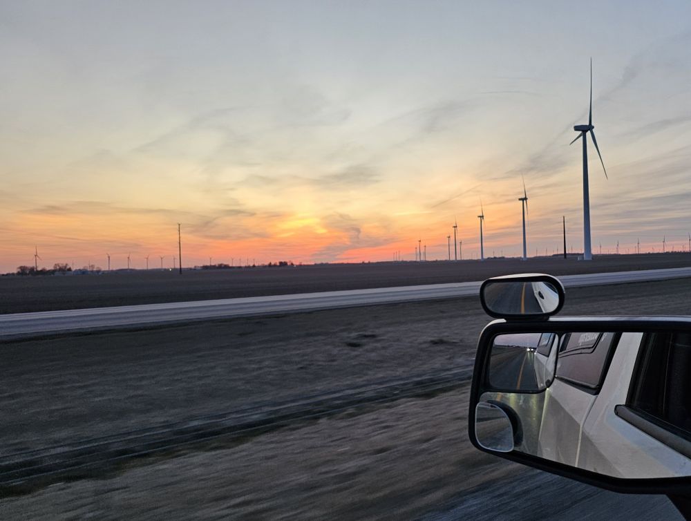 A picture of a sunset while driving back from Furthemore