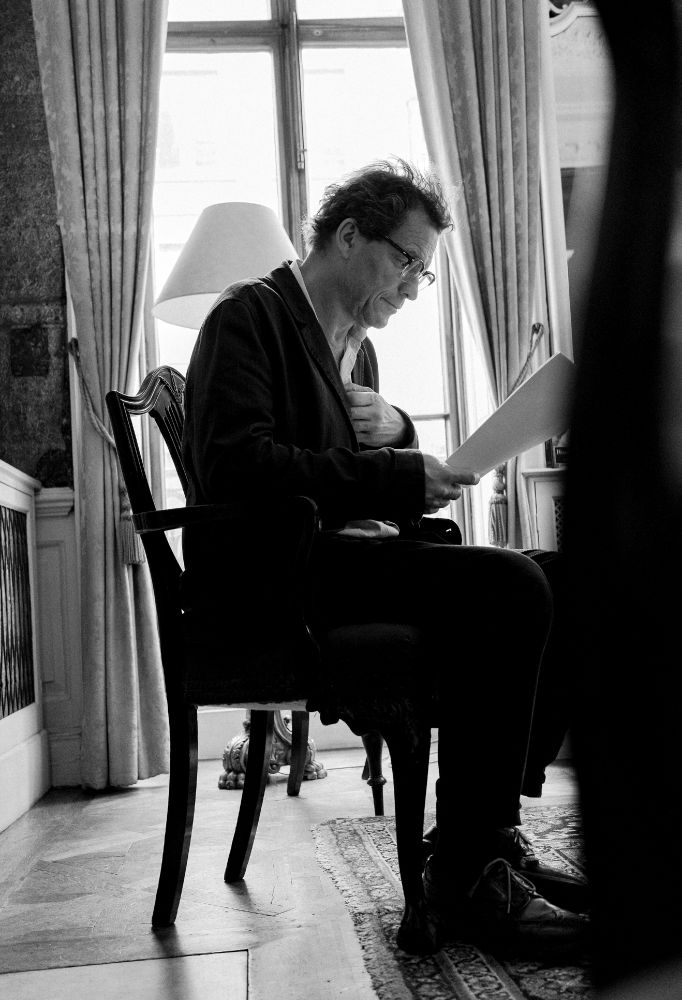 Dominic West reading Edwin Morgan’s dramatic monologue ‘Byron at Sixty-Five’, next to the fireplace at 50 Albemarle Street, into which the only copy of Byron’s memoirs was thrust after his death.