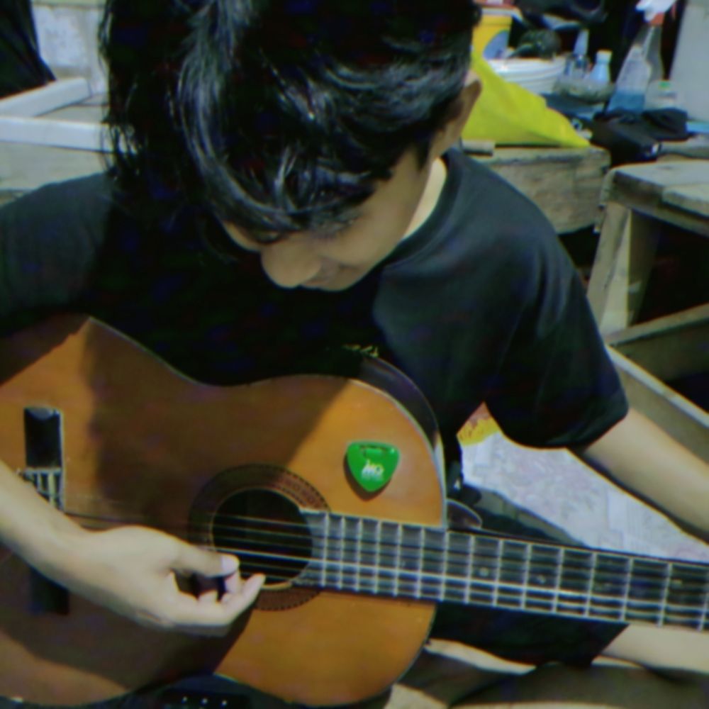 guitarist kuwh