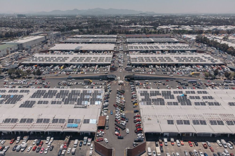 Roofs of Mexico City’s Massive Food Market Will Power Public Buses