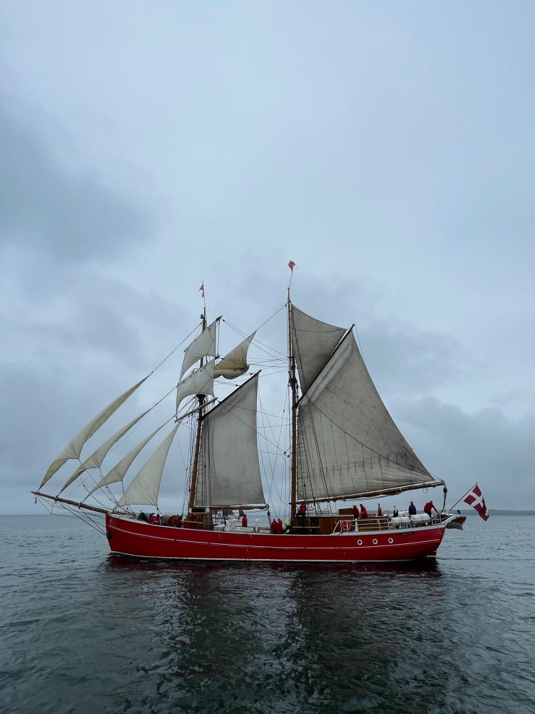 2-masted sailboat with all sails hoisted 