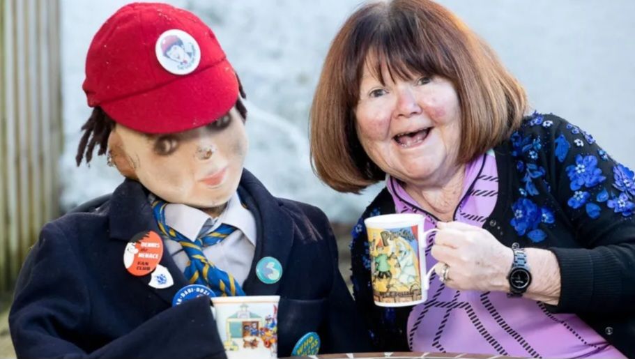 Wee Jimmy Krankie next to a very horrible dummy