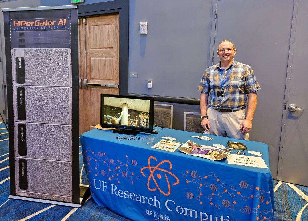 Tabling for UFIT Research Computing.