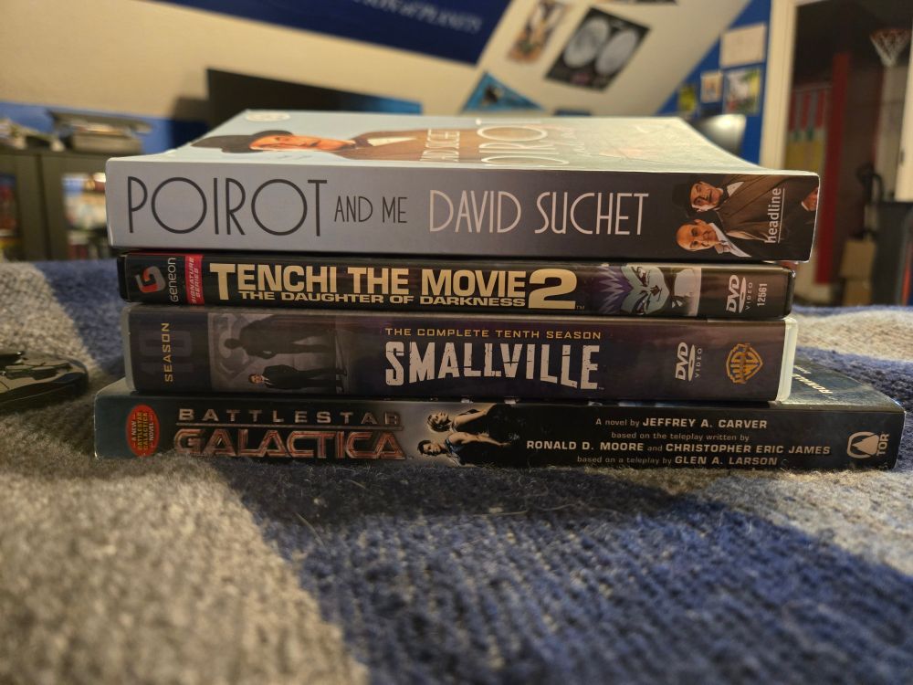 Poriot, Tenchi 2, Smallville, Battlestar Galactica.