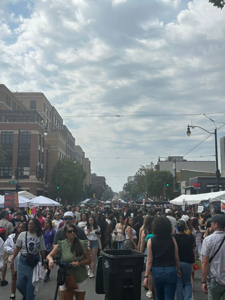 H street NE looking west from the 900 block