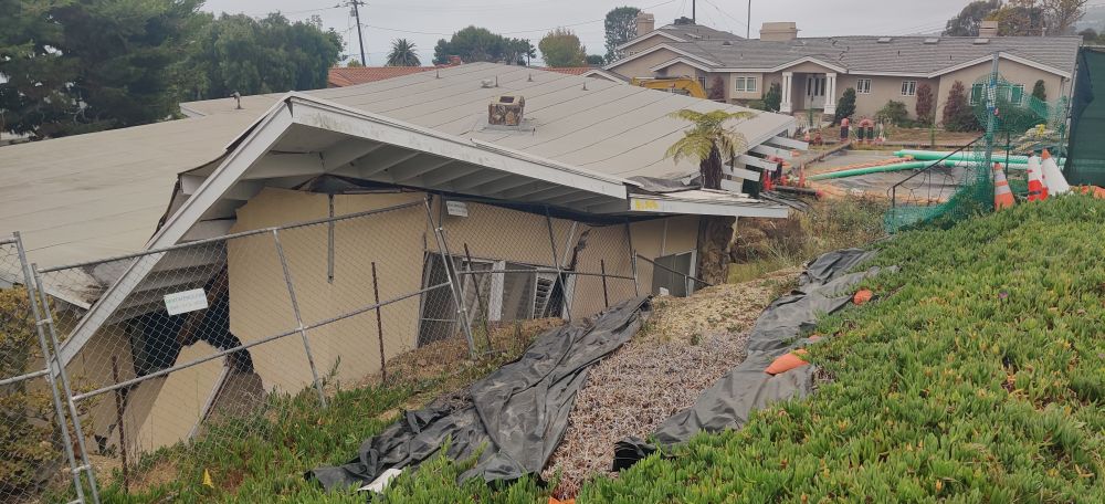 Red Tagged house in Seaview. Portuguese Bend Landslide 