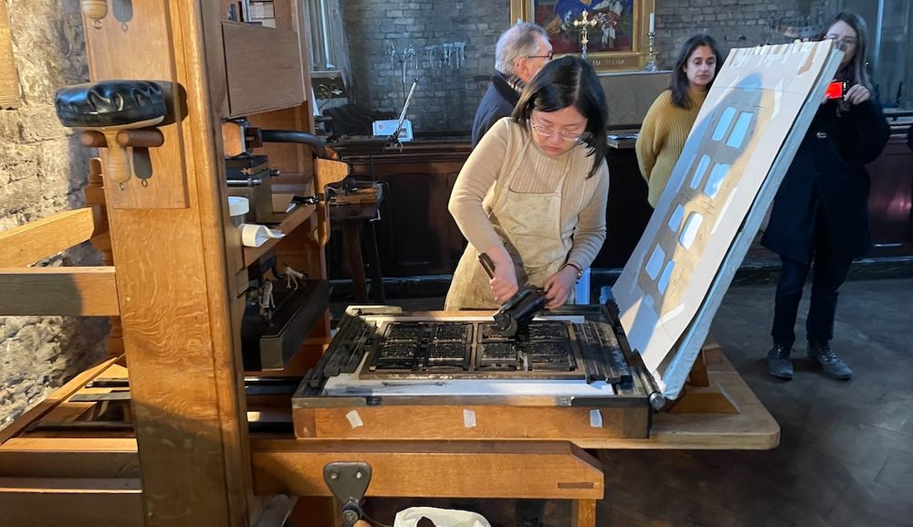 Replica of press used by Benjamin Franklin