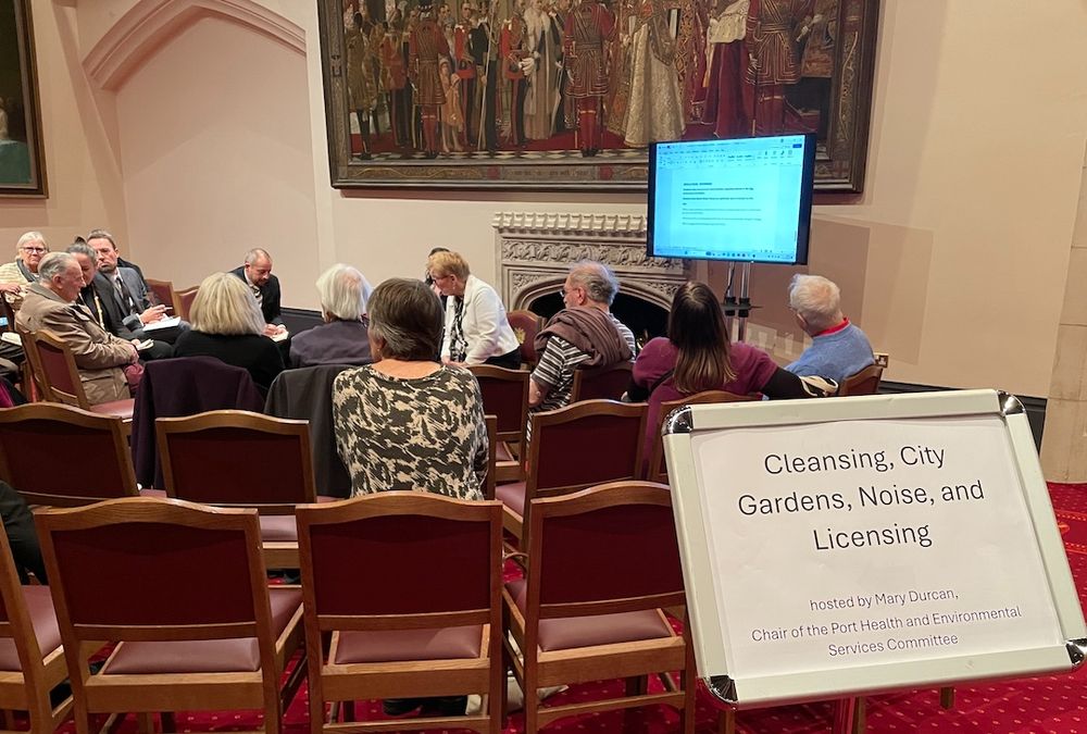 Group discussion at City residents' forum