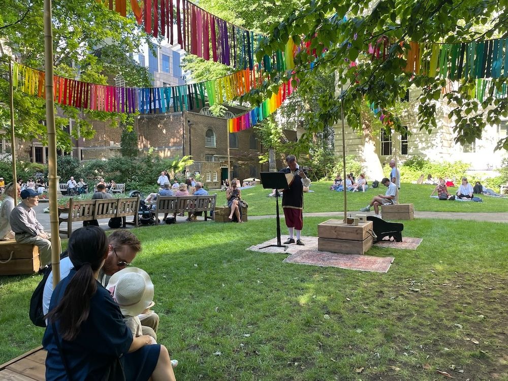 Minstrel in Postman's park