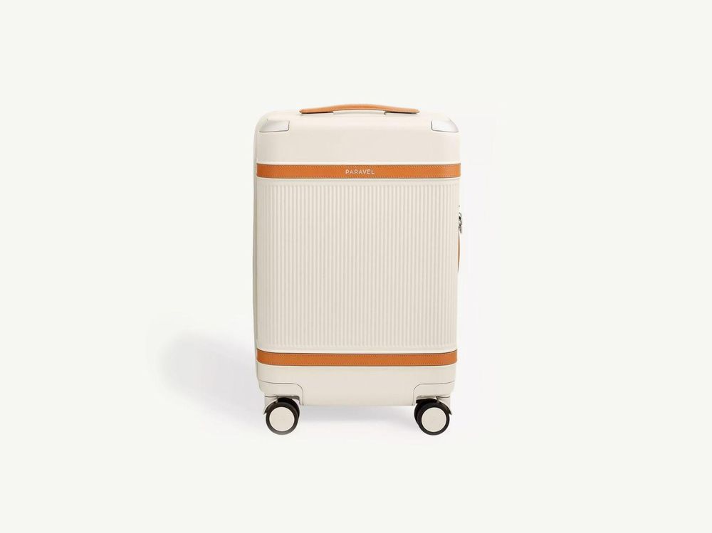 Fujifilm X Half デジタルカメラが縦撮影フォーマットとフィルムシミュレーション機能を搭載して発売