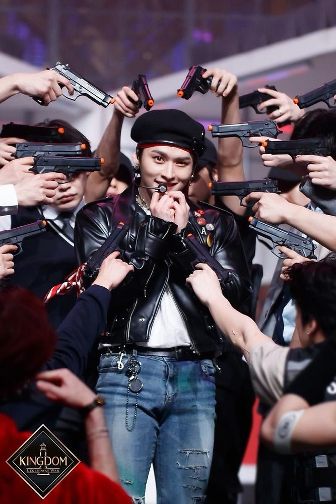 stray kids lee know