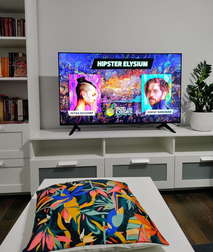 Mi televisión con el video de nuestra ultima partida de Hipster Elysium