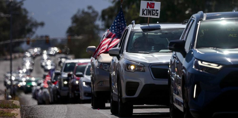 No Kings big motorcade in Tucson Saturday. Photo from Arizona Daily Star.