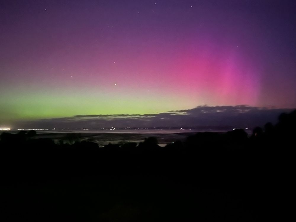 Aurora australis on 2024-05-12 from Manukau Harbour, Auckland