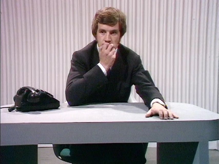 Extrait de "Déjà Vu" (Monty Python's Flying Circus, saison 2, épisode 3, diffusé le 29/09/1970 sur BBC1)
