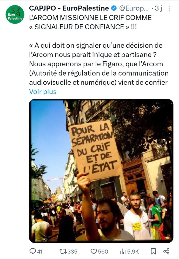 Tweet d'Europalestine du 14 mai 2025, photo de manif, pancarte "pour la séparation du Crif et de l'Etat" 