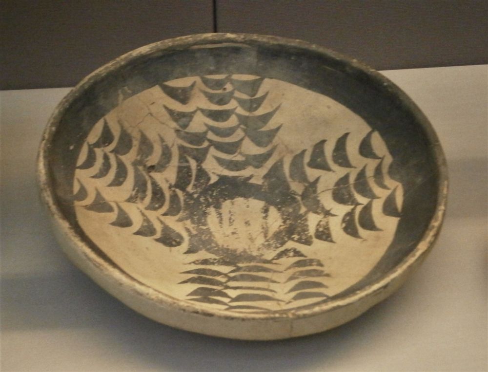 Late Ubaid; painted bowl, decorated with geometric designs in dark paint; c. 5200 – c. 4200 BC; Tell el-Muqayyar; British Museum. Wikimedia Commons.