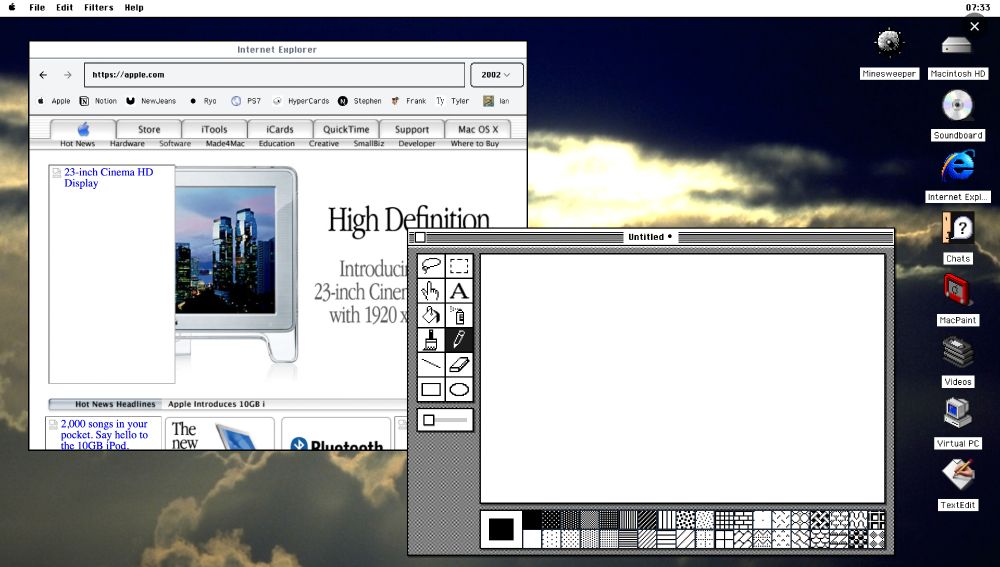 Legacy MacOS simulation on a portfolio website