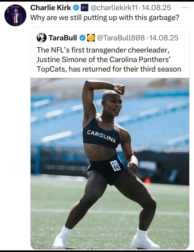 Ein Post von Charlie Kirk auf X. Er kommentiert einen Bericht über eine transgender Cheerleaderin mit "warum lassen wir uns diesen Müll immer lock gefallen" 