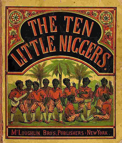 A imagem é a capa de um livro antigo, datada do final do século XIX, intitulado "The Ten Little Niggers". O título está em destaque no topo, com letras vermelhas e um contorno amarelo, sobre um fundo preto.
Abaixo do título, há uma ilustração que retrata dez figuras masculinas, negras, com características estereotipadas e exageradas. Elas estão vestidas com camisas vermelhas, calças brancas listradas de vermelho, e algumas usam chapéus. Eles estão em diferentes poses: alguns em pé, outros sentados, e um toca um instrumento de cordas semelhante a um banjo. Ao fundo da cena, há uma paisagem com palmeiras e um céu amarelado.
Na parte inferior da capa, está o nome da editora: "McLoughlin Bros. Publishers, New York". O estilo da capa é ornamentado, com padrões florais e geométricos nas bordas superior e inferior.
