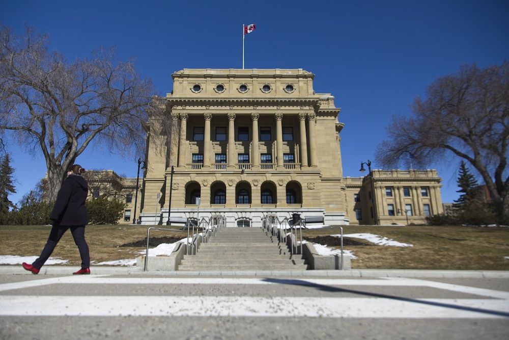 Alberta government violated freedom of information laws, information watchdog finds