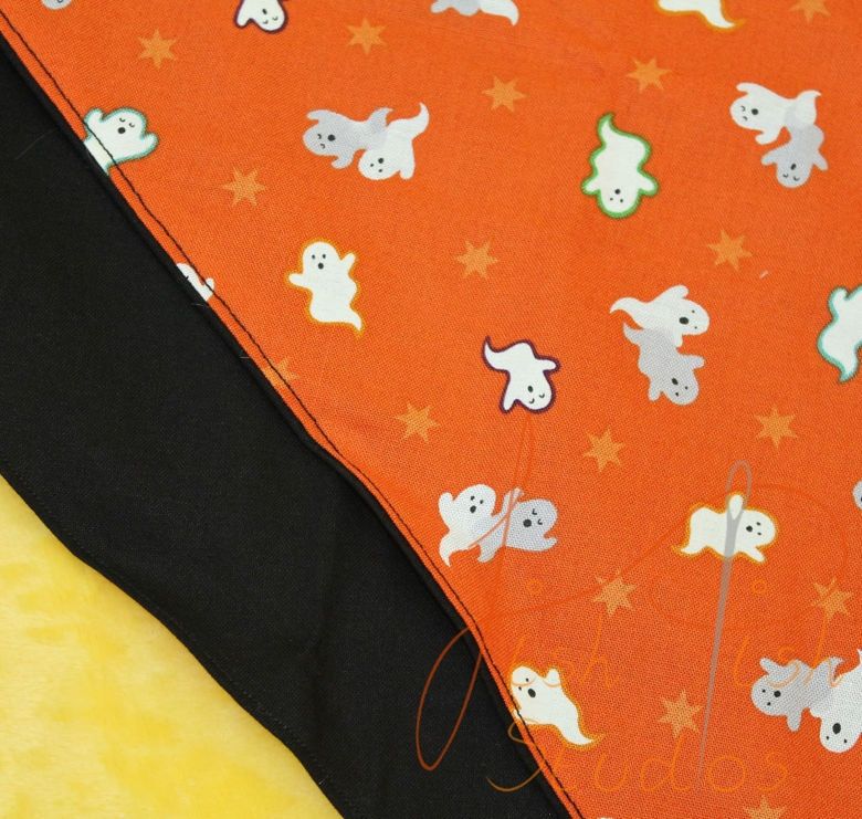 Glow-in-the-dark ghost bandana now in the shop 👻

Made for fursuits and fashion, soft cotton, approx. 36 x 14 inches. Handmade in the UK and perfect for Halloween season.

Live now on Etsy, limited quantity!
**fishpishstudios.etsy.com/uk/listing/1564343005/**

#ghostgear #halloweenfashion #ukfurs #fursuitstyle #cosplaybandana #fishpishstudios #glowinthedark #spookyvibes