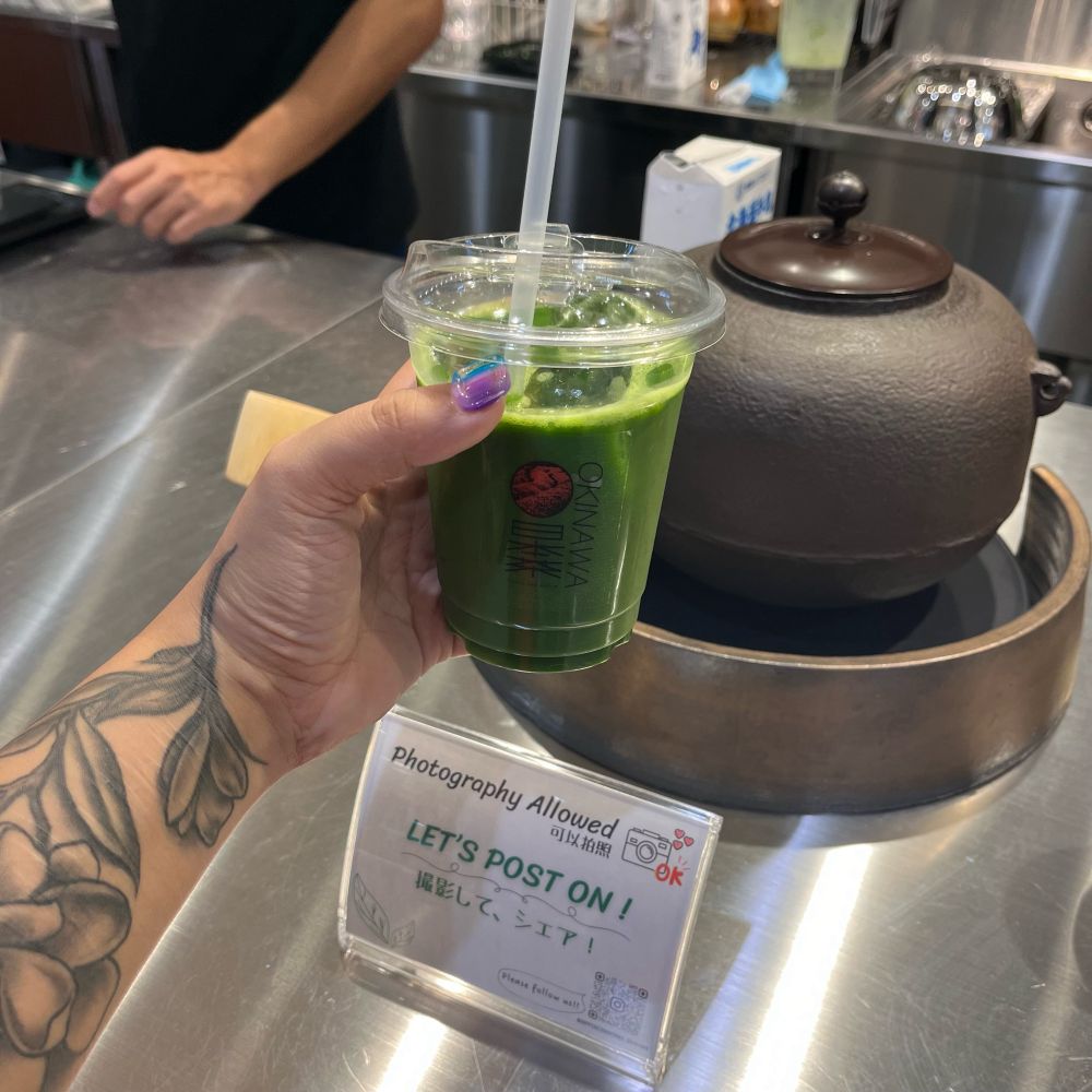 日本茶で頼んだ京都抹茶ドリンク
染み渡る〜