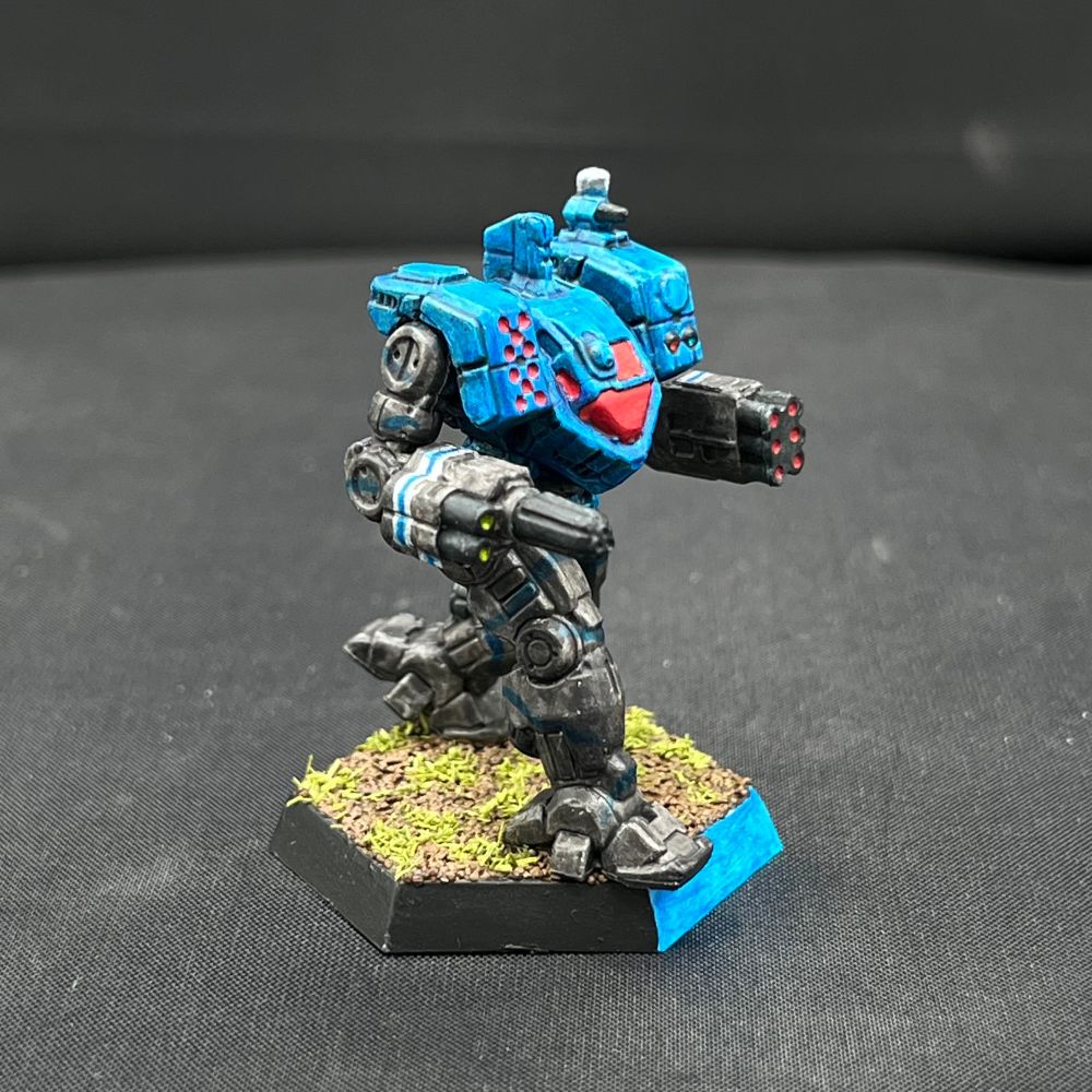 a front view of a CGL Battletech model of a Huntsman (Nobori-nin) omnimech painted blue with grey limbs and a red cockpit