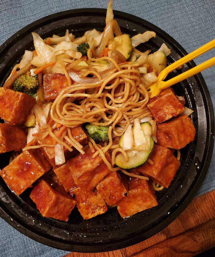 So much spicey teriyaki tofu..